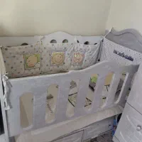 تخت خواب وگهواره کودک