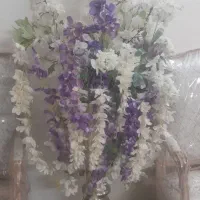 گل مصنوعی و گلدان
