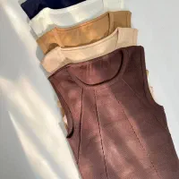 فروشنده خانم