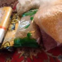 فروش حبوبات و ماکارونی