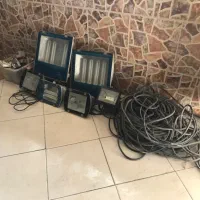 ۱۰۰ متر کابل ۴*۲/۵ با پروژکتور و پریز و تایمر