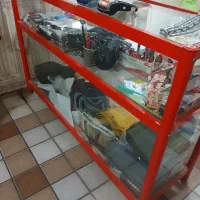 یک عدد میز لوازم آرایشی جوراب یا لباس زیر