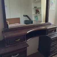 دراور چوبی با آینه بزرگ