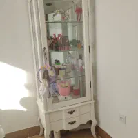 ویترین خیلی تمیز بدون خط و خش