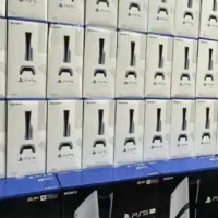 فروشنده و خریدار ps5/ps4