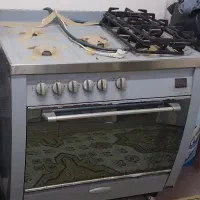 گاز ۵ شعله فردار در حال کار بوده