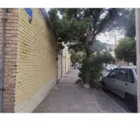 ملک مستقل ۱۲۳ متری دو بر خیابان ولیعصر ادبجو