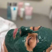 پاکسازی پوست صورت بامحصولات گیاهی لدورا