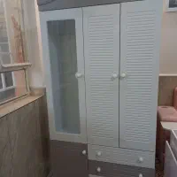 کمدلباس بچگانه و میزتلوزیون