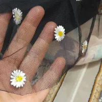 روسری  لب تور گل بابونه،کرب،قواره ۱۴۰شاید هم بیشتر