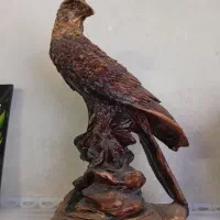 مجسمه عقاب