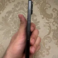iPhone 16 normal|موبایل|میانه, |دیوار