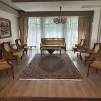 مبل استیل ۹ نفره به همراه میز غذاخوری و ویترین