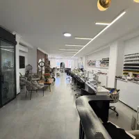 مژه کار و ناخنکار