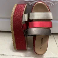 کفش و نیم بوت