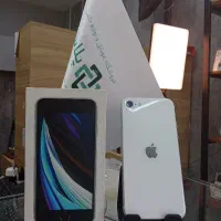 آیفون se2020