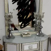 آینه و شمعدان کنسولی