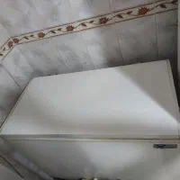 فریزر صندوقی + پایه چرخدار