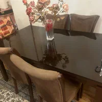 ست مبل راحتی به همراه میز ناهارخوری