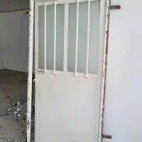 درب اهنی با چهارچوب