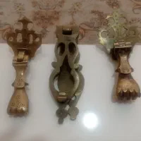 بکوب درب چوبی قدیمی