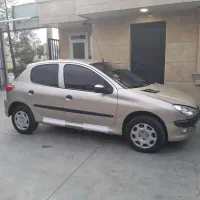 ۲۰۶ فرانسوی