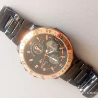 ساعت بدون خش و زدگی