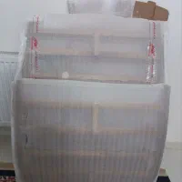 تخت گهواره ای کنار مادر