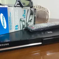 یک دستگاه  بلوری  سامسونگ