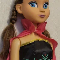 عروسک ۱‌ متری آنا