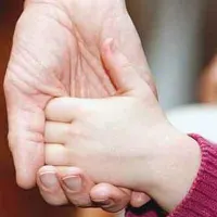آموزش و نگهداری از کودکان یتیم