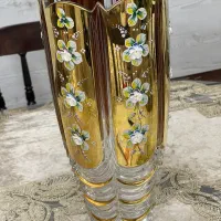 گلدان طلایی
