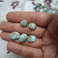 تعداد ۵ عدد نگین