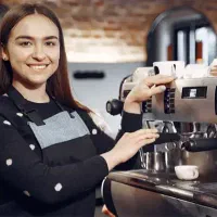 ب یک باریستا خانم نیازمندیم