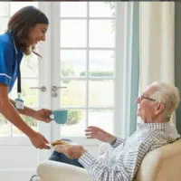 نیازمند پرستار سالمند