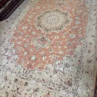 فرش ۶ متری گل ابریشم زمینه پوست پیازی