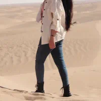 تعدادی لباس کم کارکرده تمیز