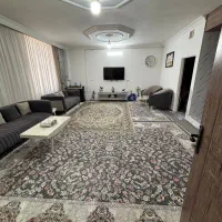 خونه ۱۰۰ متری دو خواب طبقه دوم