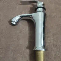 شیر روشویی هنوز استفاده نشده