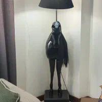 آباژور ایستاده مدل اسب