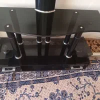 میز تلوزیون شیشه ای رو طبقه