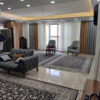 ۱۰۳ متر/۲ پارکینگ/فول امکانات/۵ ساله/تک واحدی