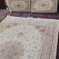 فرش و پشتی