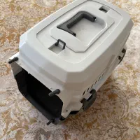 باکس گربه بدون در  و اسکیچرز