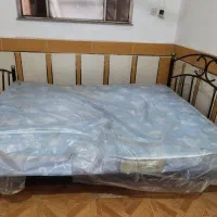 تخت به همراه دوشک طبی