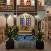واحد اسکان اقامتگاه سوییت هتل سنتی شمسه گلابگیری