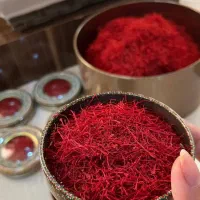 زعفران و پود. زعفران