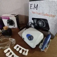 وسایل کاشت ناخن و ارایشگاه