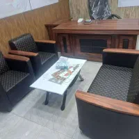 مبل،میز ،صندلی و نیم ست چرم اداری نوین خوزستان