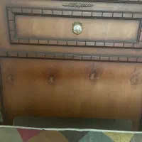 تخت و آیینه دراور (تخفیف داده میشه)